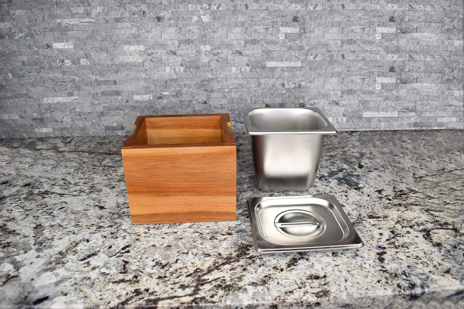 Kitchen Compost Bin- Rust Proof Stainless Steel Insert, Countertop Compost Bin with Lid and Acacia Wood Box- Small Compost Bin Kitchen